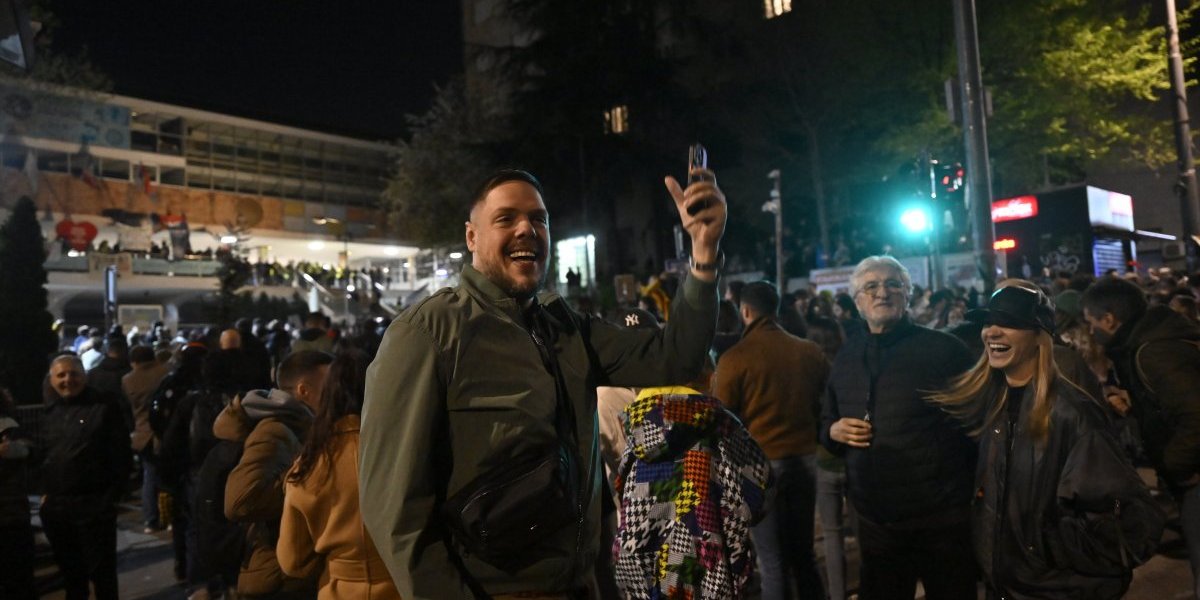 SAZNAJEMO: Ludački planovi blokadera! Ne odustaju od izazivanja krvoprolića na ulicama Beograda