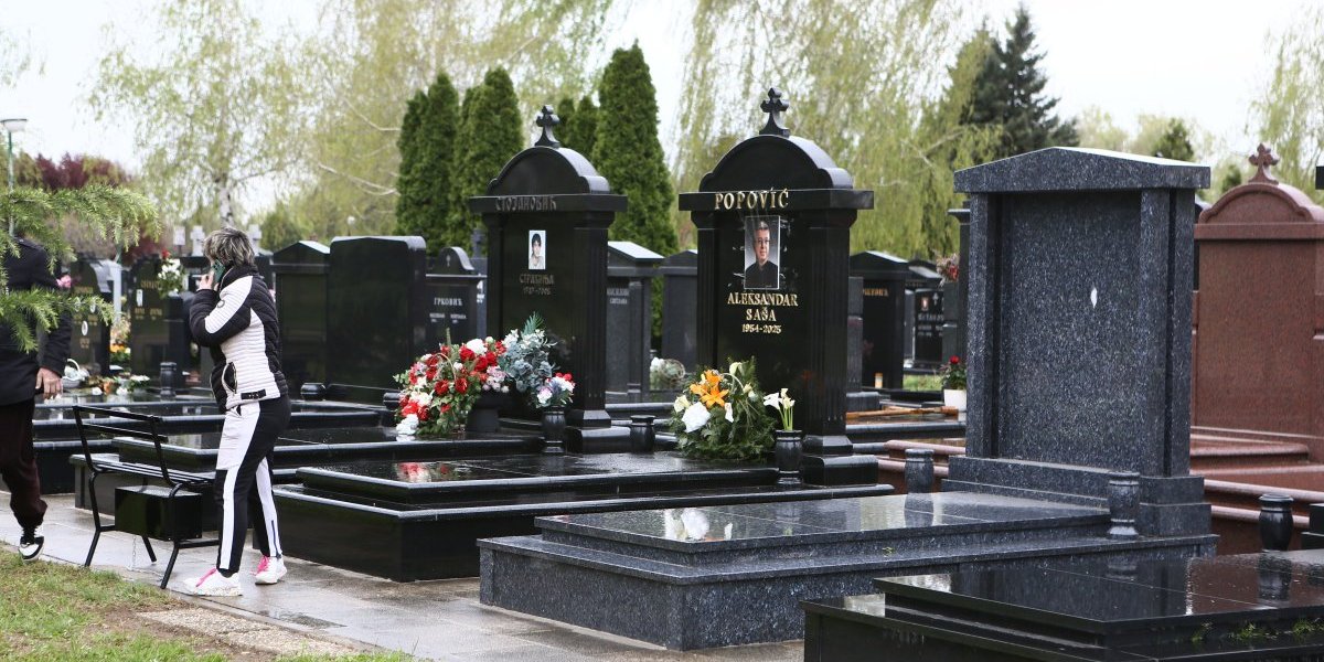 Otkrivamo! Evo zašto je Popovićev grob demoliran