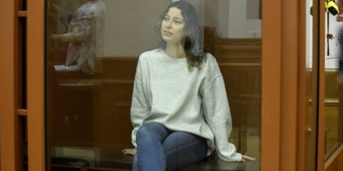 Lepa Ksenija jutros predata Amerikancima! Rusi je uhapsili, sada je razmenjena u dogovoru sa Vašingtonom! (FOTO)