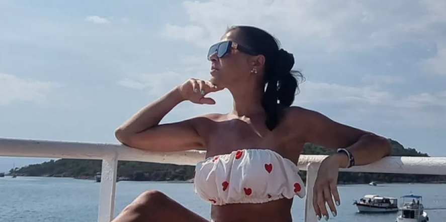 Folkerka izvadila silikone! Bila je prepoznatljiva po dubokom dekolteu, a evo šta sad misli o "plastici"