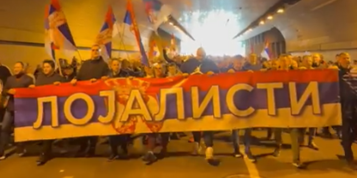 Lojalisti stižu na Svenarodni sabor! Ogromna podrška predsedniku Vučiću (VIDEO)