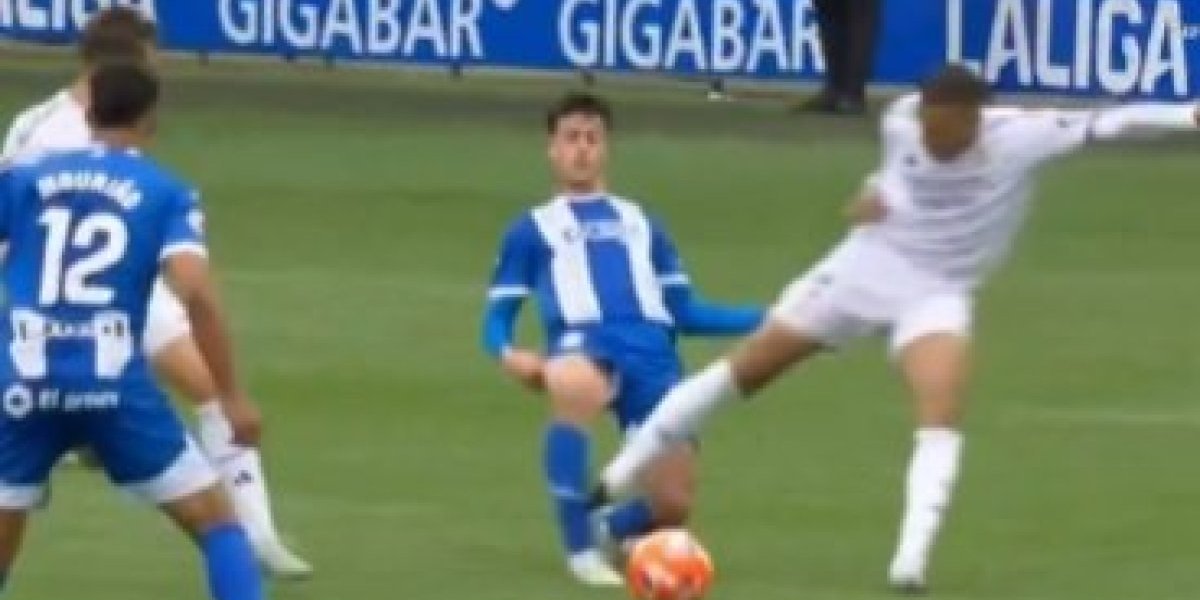 Auuu, ovo je za zatvor! Jeziv prekršaj Mbapea, mogao je nogu da mu polomi (VIDEO)