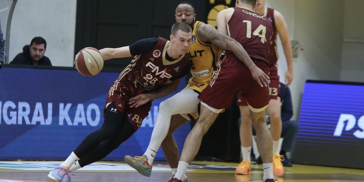 Kakav car! Srbin poreklom iz Mađarske usred Splita podigao tri prsta, Hrvati poludeli od besa!