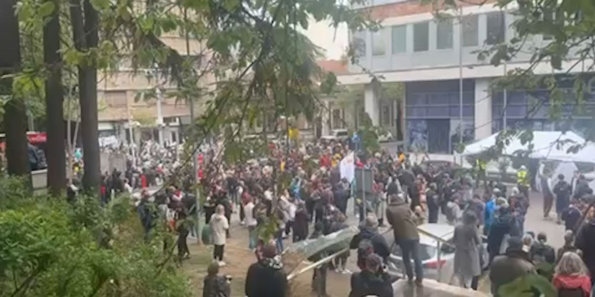 Siledžije blokirale Takovsku ulicu! Nastavlja se maltretiranje građana! (VIDEO)