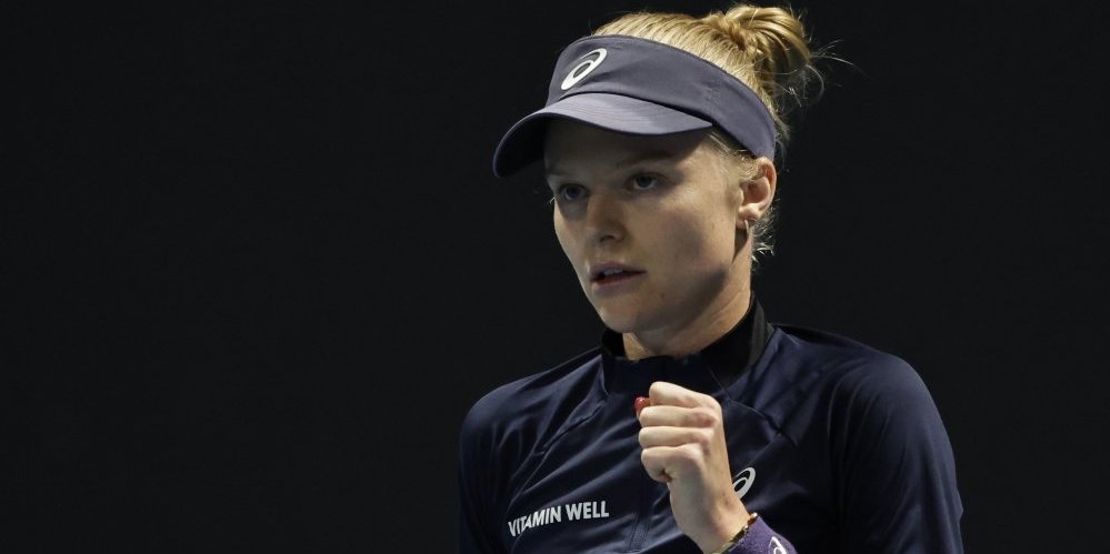 Da li može da stavi dezodorans? Baš smrdi! Šok scena na teniskom meču! Olgina potencijalna rivalka izazvala skandal! (VIDEO)