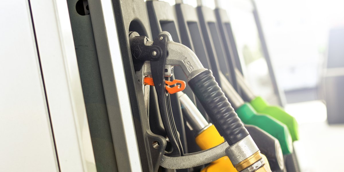 Kobne greške vozača: Ovo najviše crpi gorivo iz rezervoara