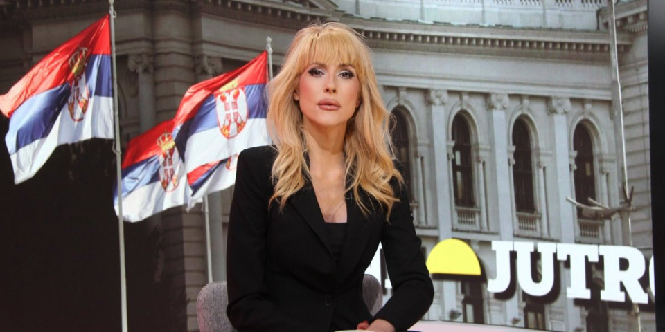 Iva Štrljić u crnoj koži na glasanju: Glumica došla da obavi svoju građansku dužnost (FOTO)