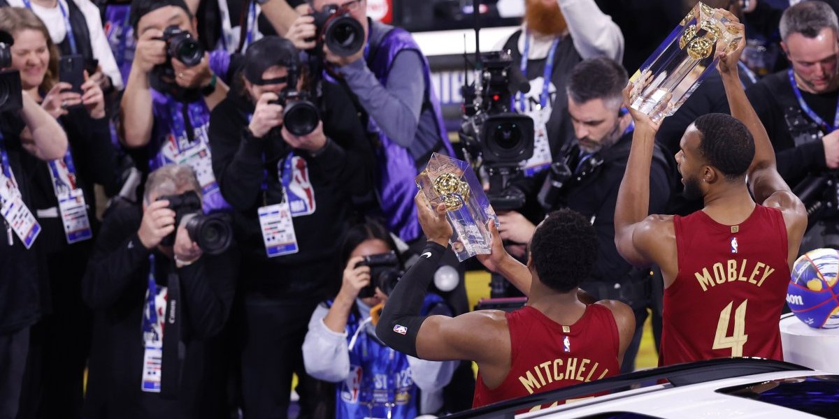 Košarka bi bila potpuno drugačija... NBA as mogao da igra u Premijer ligi (VIDEO)