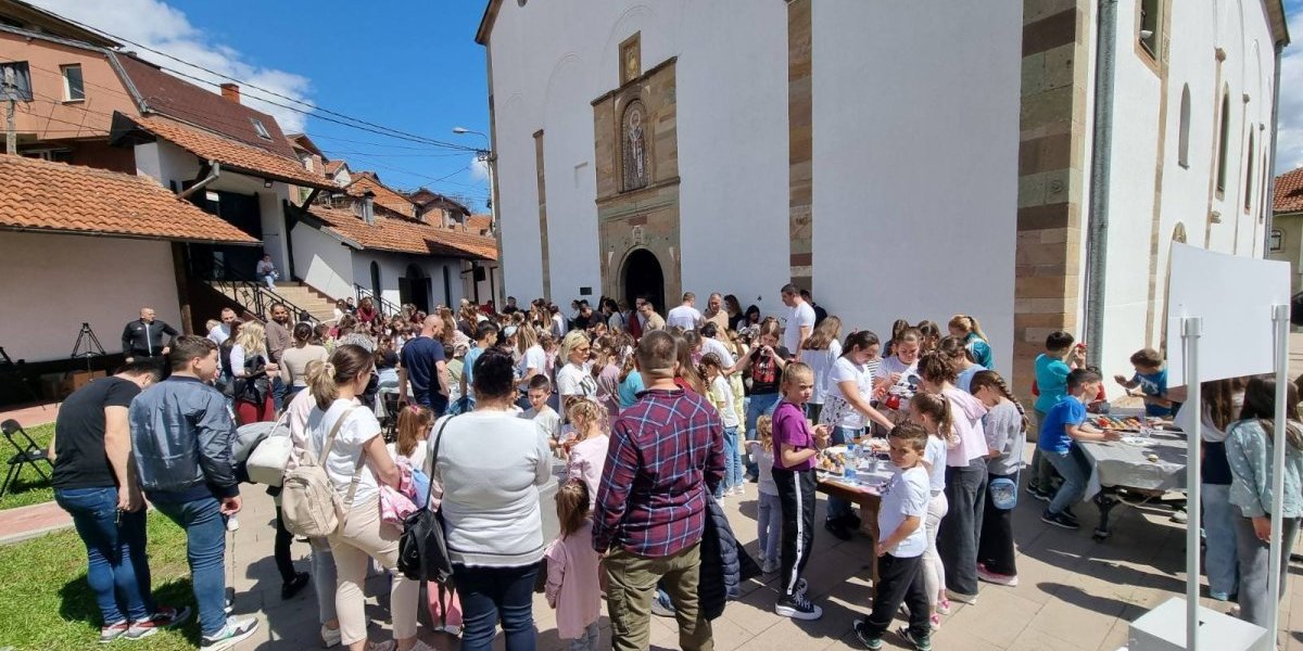 Zvoni Varoš mala u Novom Pazaru! Najmlađi se spremaju za Vaskrs