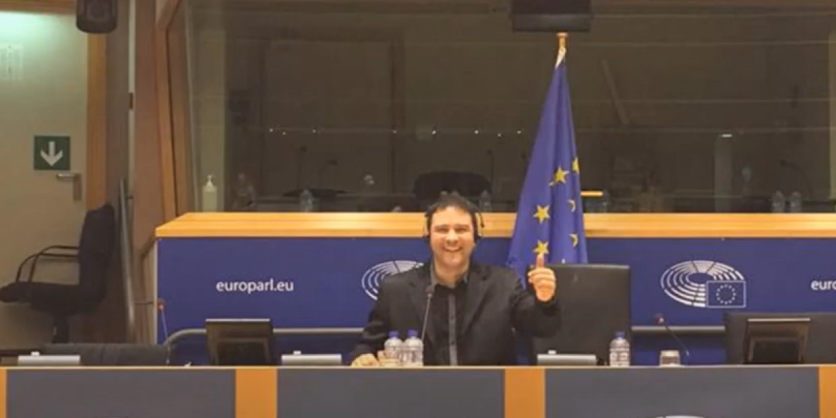 Ko je otac blokadera Vuka Nektarijevića? Poznat kao stručnjak za uzimanje para iz EU fondova!