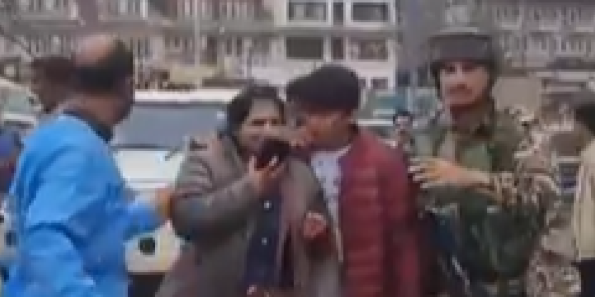 Horor! U terorističkom napadu stradalo 27 ljudi! Teroristi prvo pitali za ime i veru, a onda likvidirali! (VIDEO)