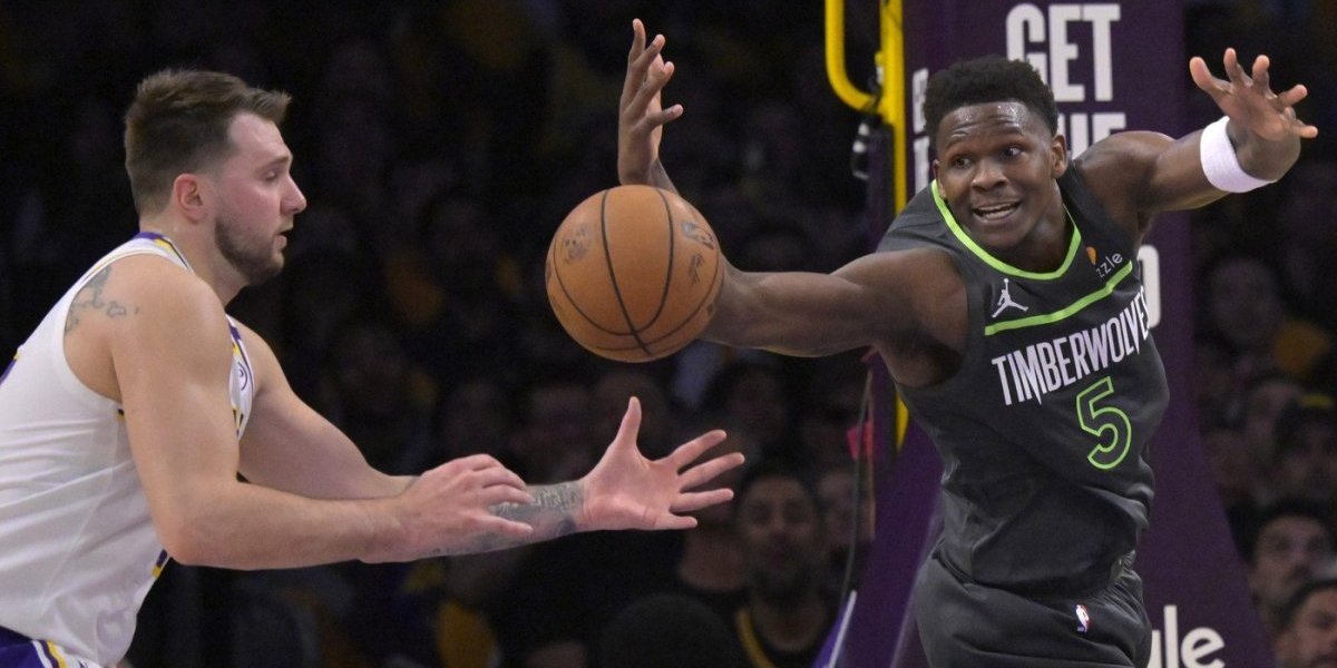 NBA liga ekspresno reagovala! Edvards drastično kažnjen zbog hvatanja za međunožje