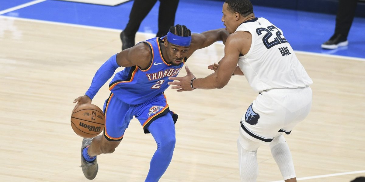 Šej zatrpao koš Memfisa, Pejsersi vode 2:0 protiv Milvokija (VIDEO)