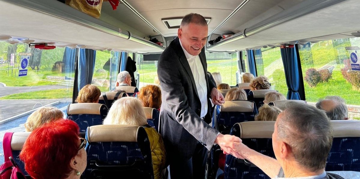 Penzioneri sa Savskog venca otišli na besplatan izlet na Divčibare