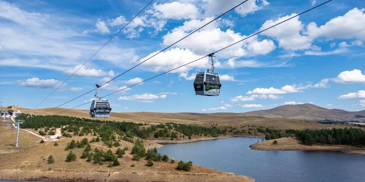 Snega nema, ali ovde je već dobro zaledilo