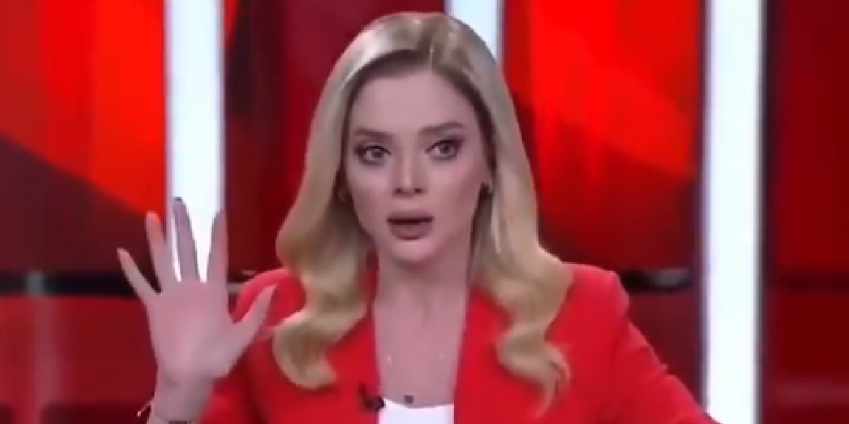 Snimak turske voditeljke obilazi svet! Pogledajte reakciju u trenutku snažnog zemljotresa! Izustila jednu rečenicu! (VIDEO)