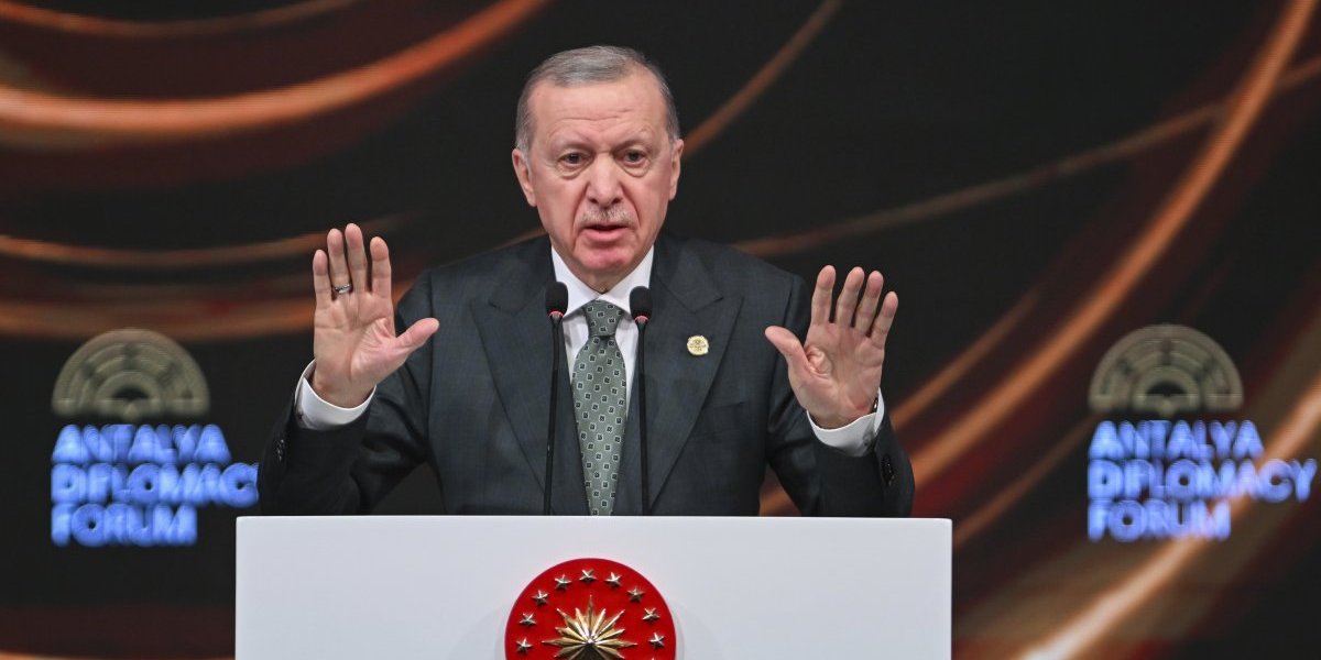 Neviđena scena u Njujorku: Erdogan zaustavljen ispred UN (VIDEO)