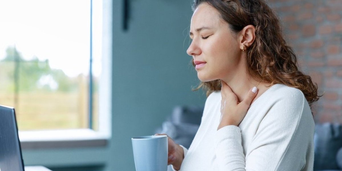 Devojci iz krajnika izvadili jezivo stvorenje! Otišla kod lekara zbog bola u grlu - usledio je šok  (FOTO)