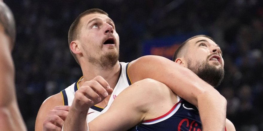 Zbog Jokića uče srpski! Klipersi na komičan način pokušali da ometaju Jokića! (VIDEO)