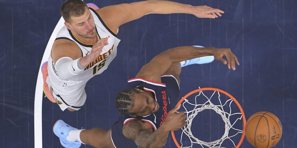 Zvezda Klipersa pecnula Jokića! Lenard podržao sektaše sa konjskim glavama! (VIDEO)