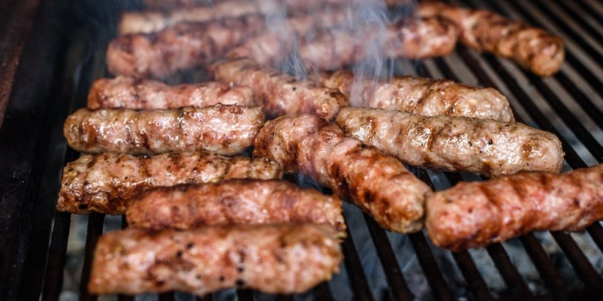 Ćevapi koji se tope u ustima! Dodajte kašičicu 1 začina u meso i biće neviđeno sočni