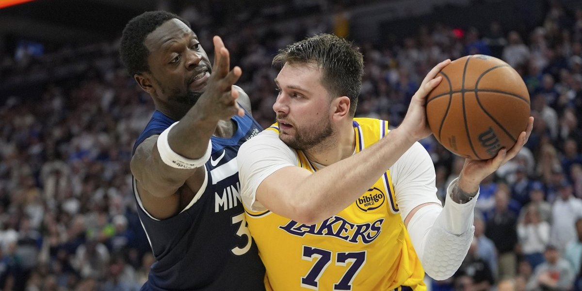 Dončić se mučio, Lebron nemoćan! Timbervulvsi razbili Lejkerse u finišu i poveli u seriji! (VIDEO)