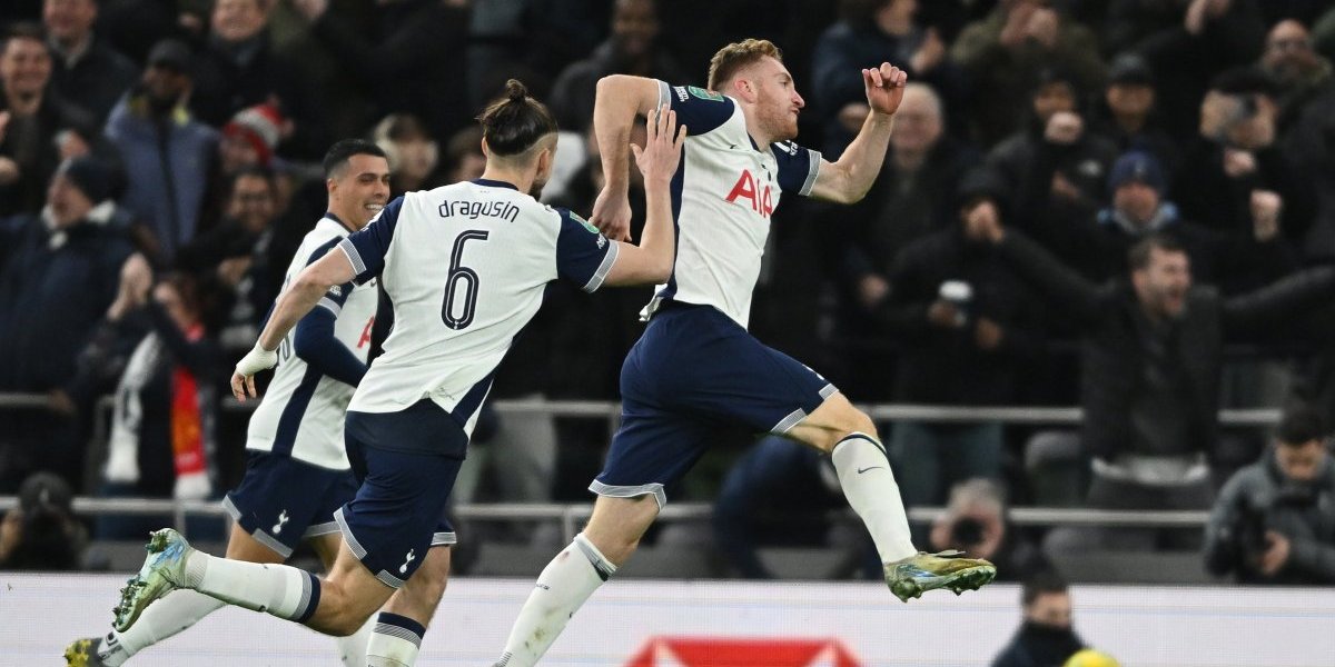 Šok! Fudbaler Totenhema u dresu Crvene zvezde! (FOTO)