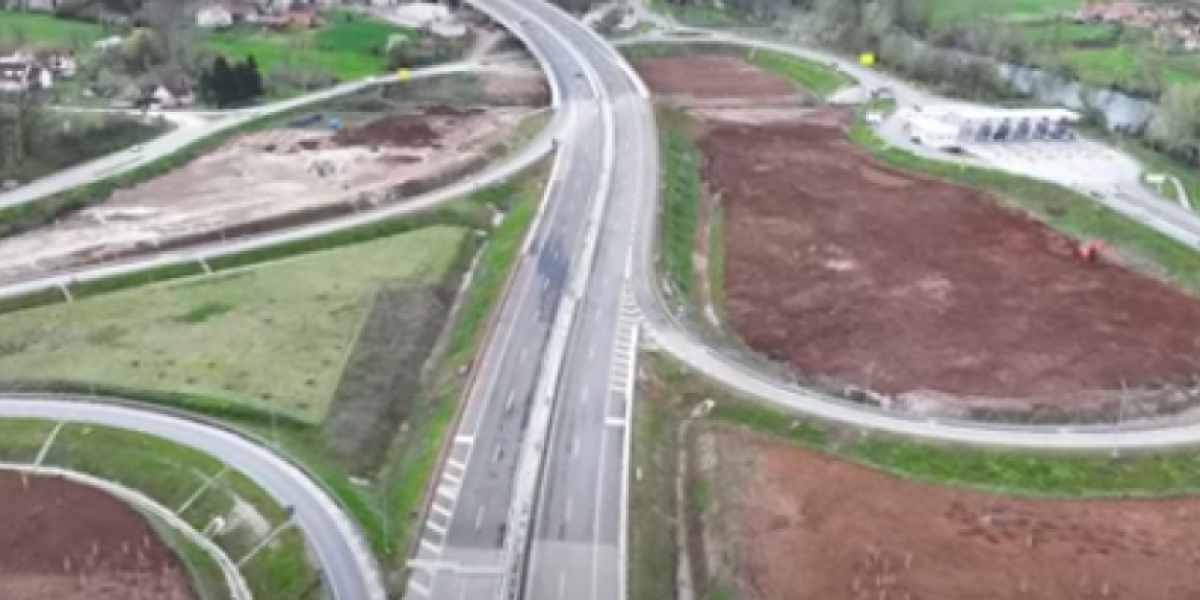 Nikad sigurnije i brže od Beograda do Zlatibora! Pogledajte kako izgleda najmoderniji auto-put do Požege! (VIDEO)