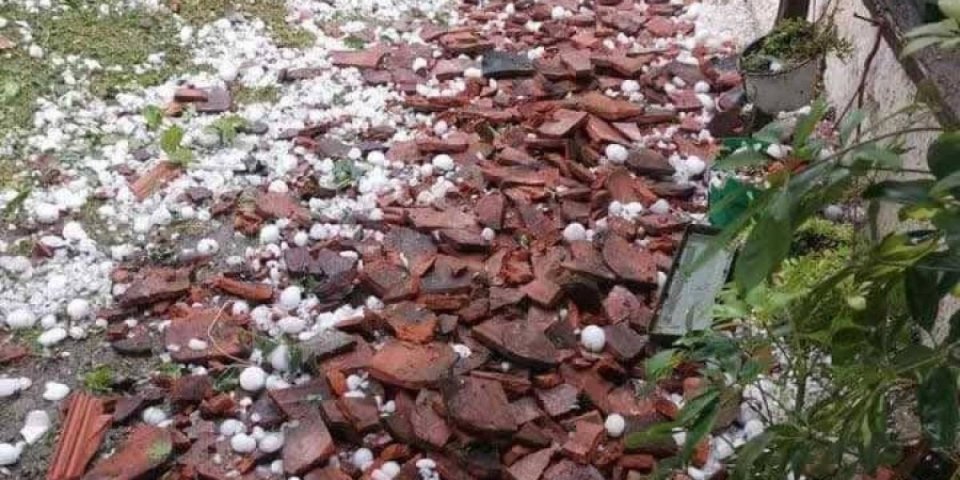 Evo ga opet: Pogledajte silovit udar ledenica u okolini Kraljeva (VIDEO)