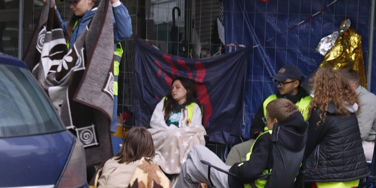 ISPOVEST BIVŠE BLOKADERKE! Posle blokade RTS više ne idem na plenum: Droga, pare i politika došli glave foteljašima!