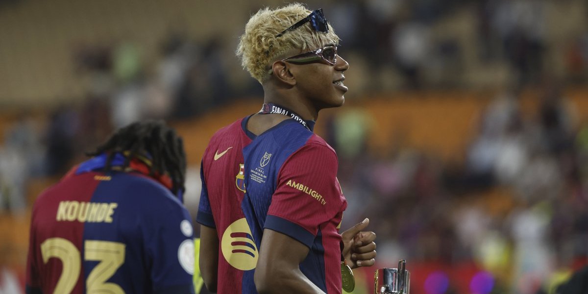 Urnebesni Jamal podelio Španiju! Izašao pred kralja u cirkus izdanju i bacio mu pet! (VIDEO)