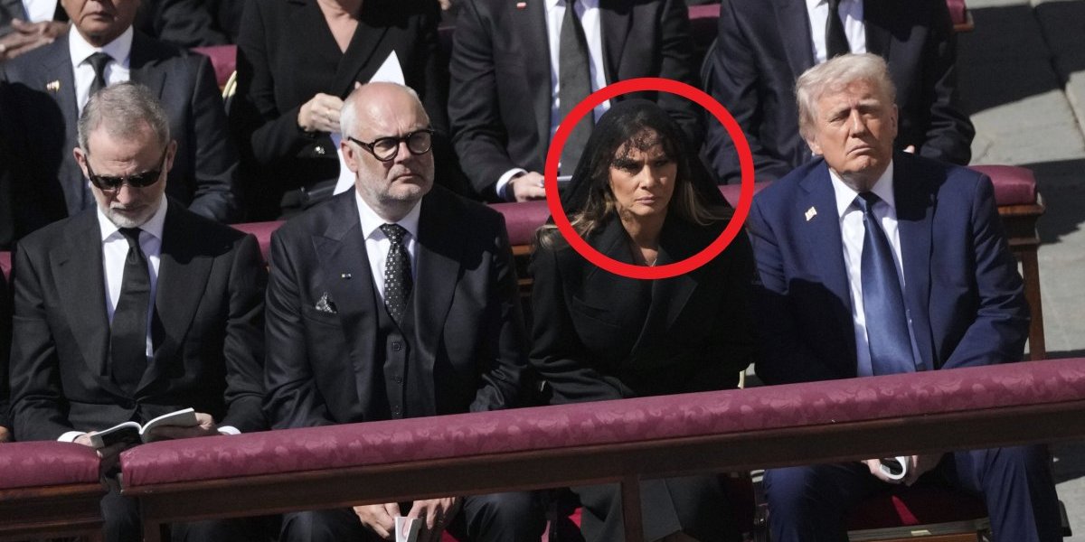 (VIDEO) Ako nije Melanija - ko je ova žena sa Trampom?! Najluđa teorija se širi, slike i snimci zapalili internet!