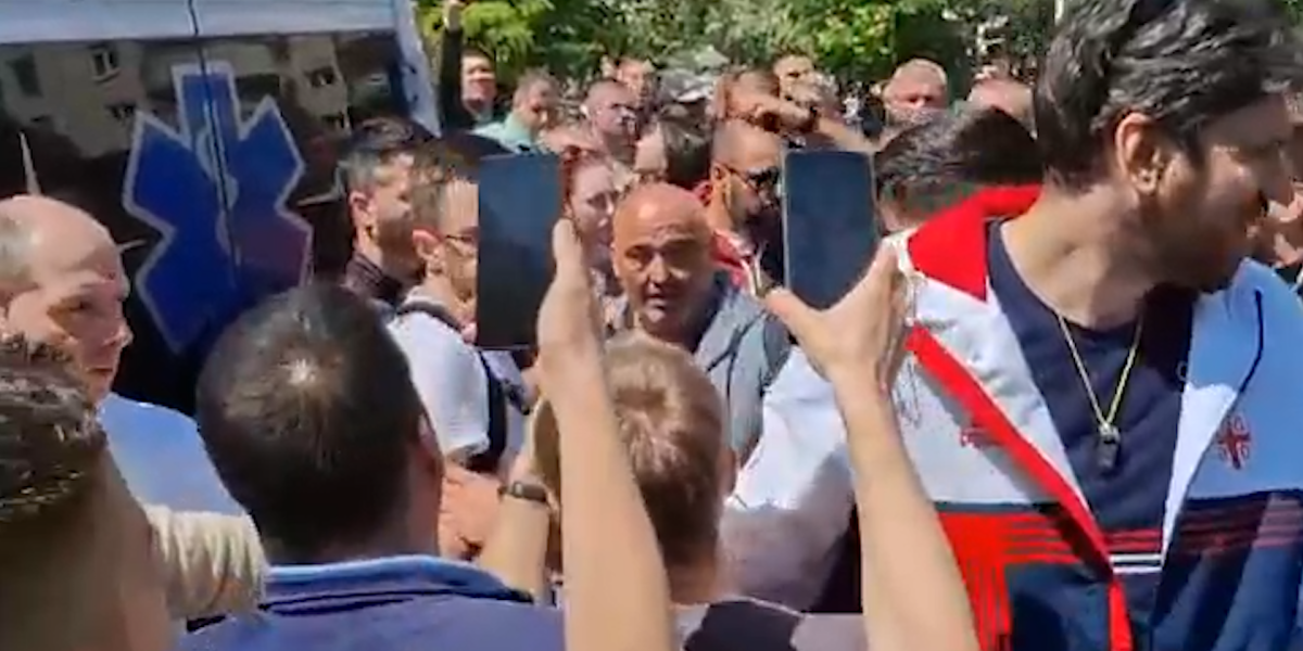 SPISAK EKSTREMISTA! Ovo su imena nasilnika koji su linčovali dekana DIF, napali policiju i blokirali kola Hine pomoći