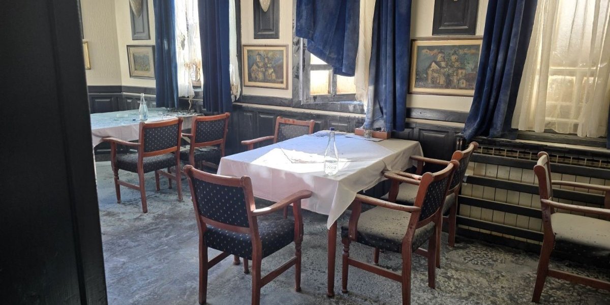 Restoran "Staro Užice" - Zapaljena zavesa