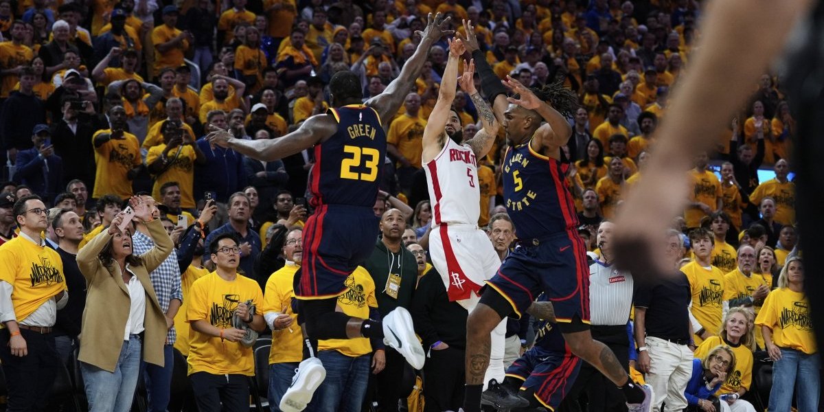 Ovo nema nigde! Šutnuo rivala nogom u glavu, pa odlučio pobednika! (VIDEO)