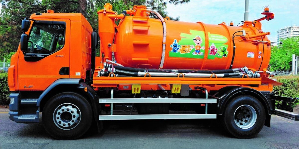 Ekipe "Čistoće" i sutra suzbijaju komarce