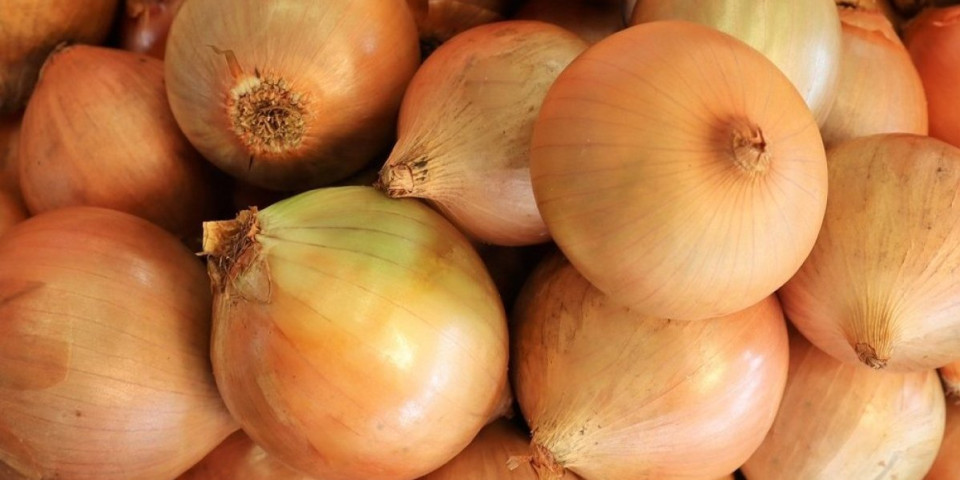Najzdravija vrsta luka! Podiže imunitet, čisti creva i snižava holesterol - jedite ga što češće