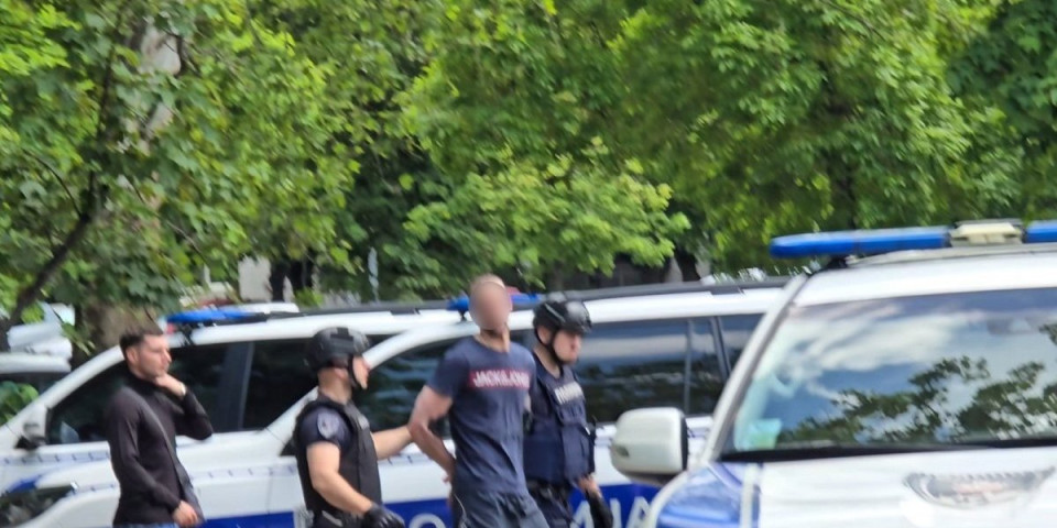 Kraj drame na Vidikovcu! Predao se muškarac koji je pretio samoubistvom! (VIDEO/FOTO)