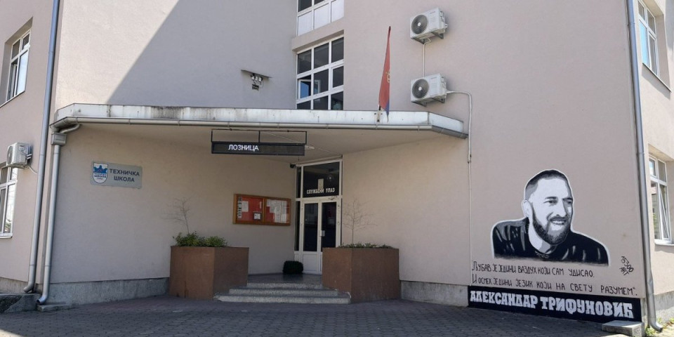 Profesore, naš profesore! Na Tehničkoj školi u Loznici poslednji pozdrav voljenom Aci