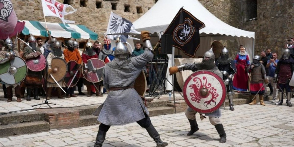 Spektakl u Smederevu! Za 1. maj, u dvorima Đurđa Brankovića "VItezovi i legende"