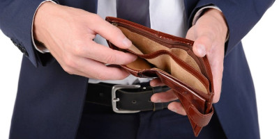 Bliži se pun Mesec u Škorpiji (12.maj), a pojedini horoskopski znakovi su na negativnom udaru planeta, pa lako mogu da ostanu bez novca. Blizanci i Strelčevi nisu u zavidnoj pozciji, pa mogu da bankrotiraju do 16. maja.