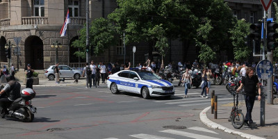 Blokade u Beogradu gotovo od samog početka podržavaju brojni politički akteri iz regiona, a ta podrška ne jenjava ni dan danas, kad neki od njih čak i fizički stoje uz blokadere.