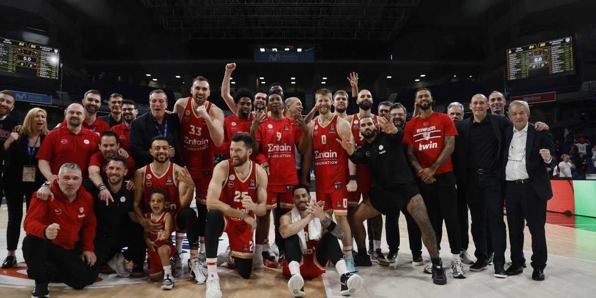 Slavljenička atmosfera u Olimpijakosu! Naš cilj je jasan - titula u Abu Dabiju!