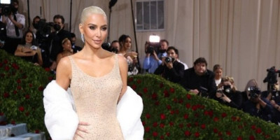 Kim Kardašijan je ušla u istoriju kada je obukla haljinu Merilin Monro koja je proglašena za najskuplju haljinu u istoriji.