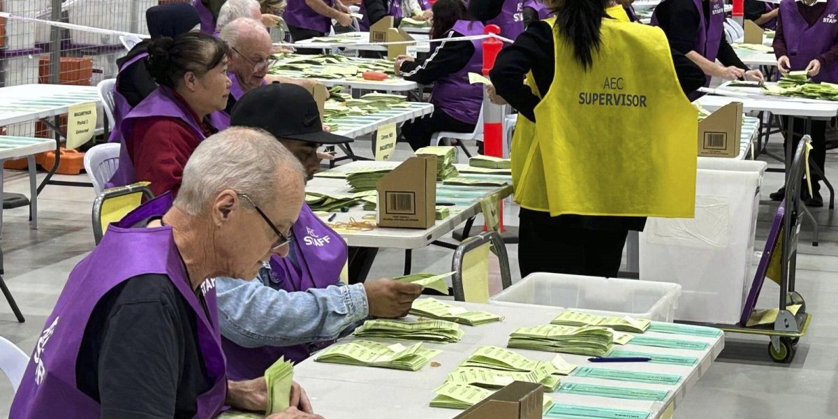 Završeno glasanje u Australiji!  Ovo je prvi premijer u poslednje dve decenije koji je osvojio drugi uzastopni mandat! Opozicija priznala poraz!