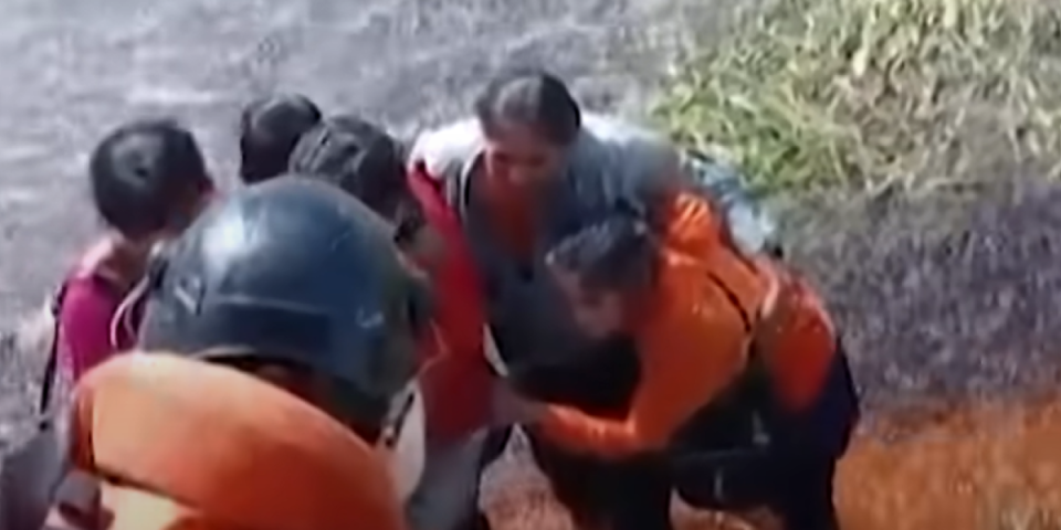 Kao u horor filmu! Avion se srušio u amazonsku močvaru punu aligatora, preživeli proveli 36 sati na olupini, među njima i dete!(VIDEO)