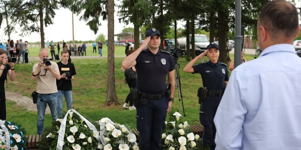 Memorijalni turnir ''Milan Panić'' okupio klubove u Mladenovcu! Fudbalski Savez Srbije i policija uz porodicu i prijatelje ubijenih u Malom Orašju i Duboni!