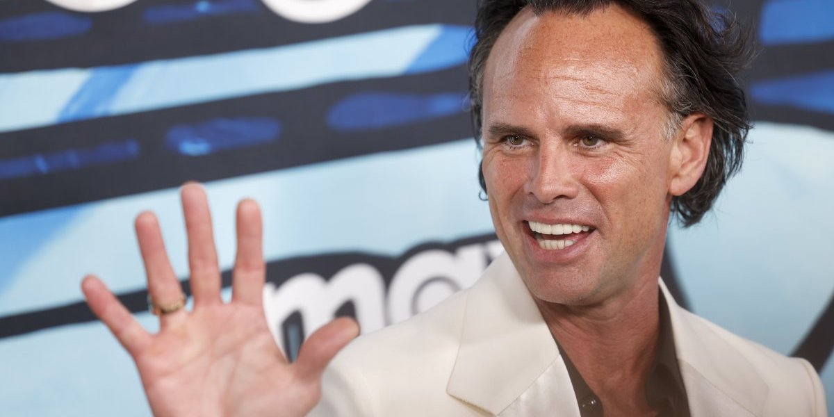 Holivudski glumac objavio sliku patrijarha Pavla: Stao ispred srpske svetinje, Srbi oduševljeni (FOTO)