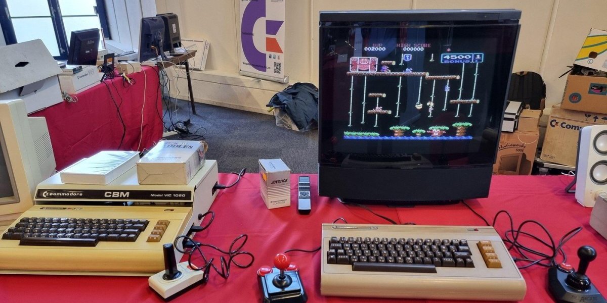 Stari računar iz 80-ih, uspeo da komunicira sa ChatGPT! Evo kako funkcioniše