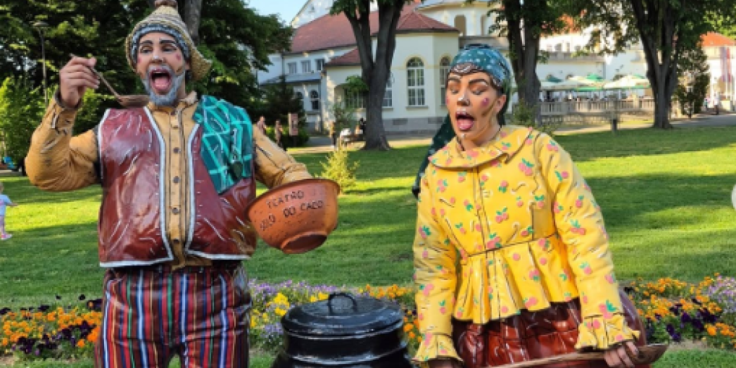 Žive lutke raspametile Lozničane! Ovaj par je bio poseban! (VIDEO)